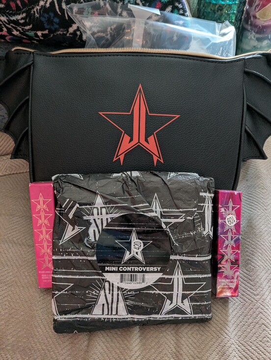 Jeffree Star Other - Jeffree Star Cosmetic Bag, Eyeshadow & 2 Lipstick